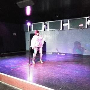 Meet your Posher, Rowena